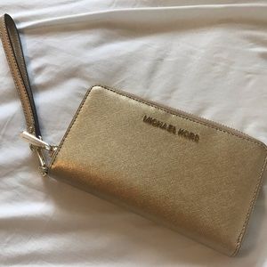 Michael kors wallet